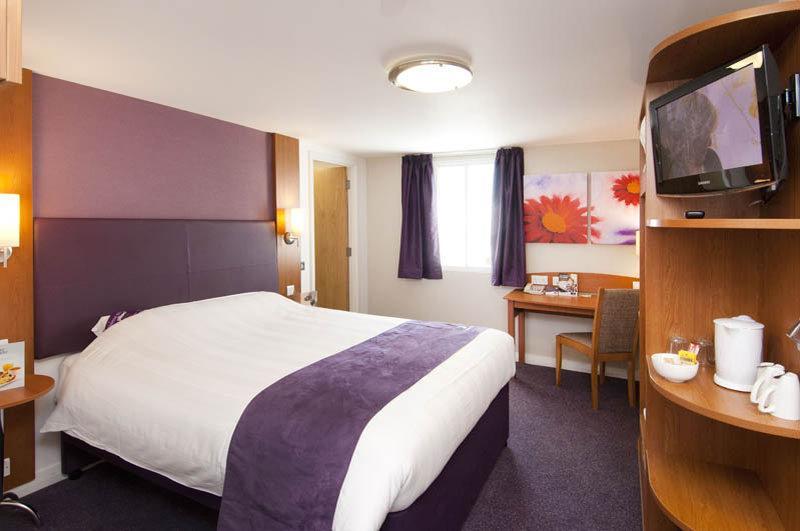 Premier Inn Edinburgh Park Exterior foto